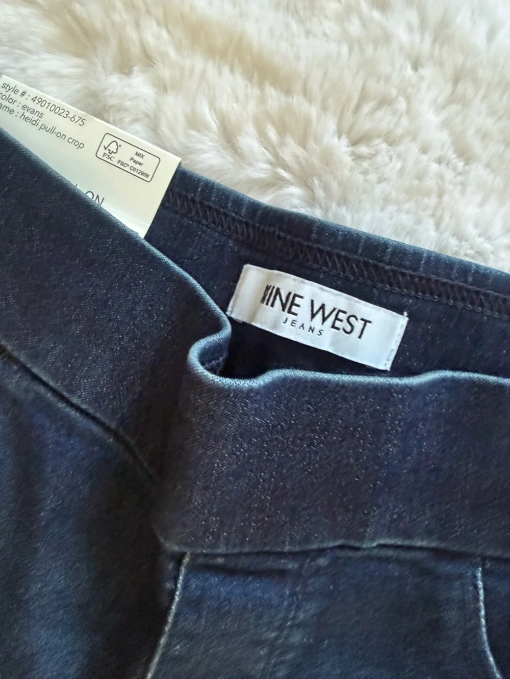 NWT Nine West Heidi Cropped Pull-On Jeans - Dark Blue